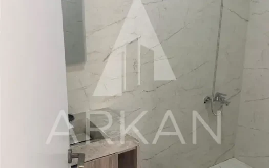 Apartment for sale in Adonis with Terrace