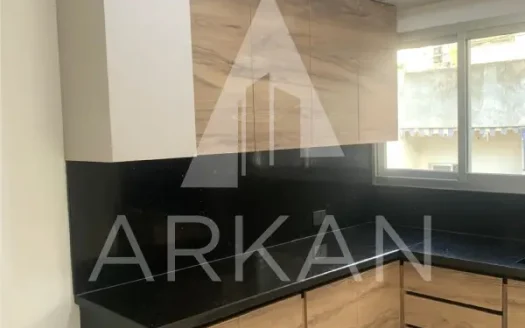 Apartment for sale in Adonis with Terrace